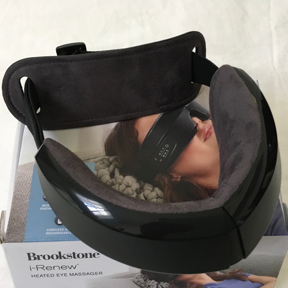 BROOKSTONE Heated Eye Massage - Picture 5 of 8